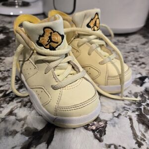 Air Jordan Retro 6 "Citron Tint" Size 6c Sneaker